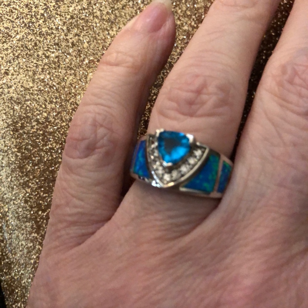 !!PRICE CUT!! Great deal!! RING SIZE 6 NWOT - Picture 1 of 3